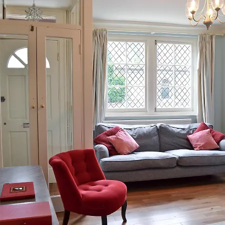بيت للعطل The Old Carriage House *